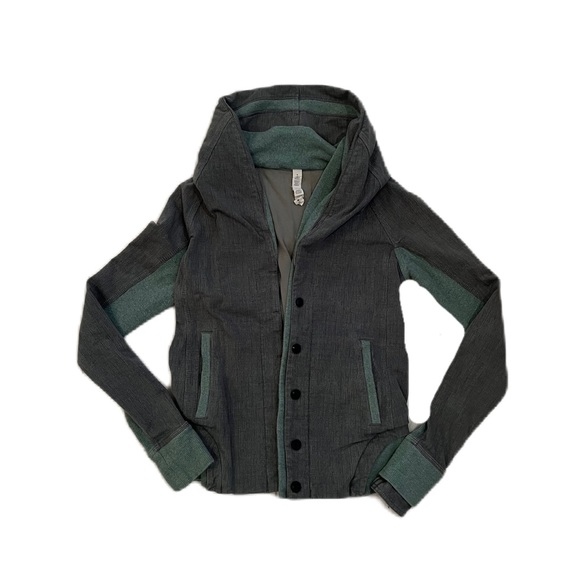 Lululemon Aqua Running Jacket - Picture 3 of 3